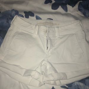 American Eagle white shorts